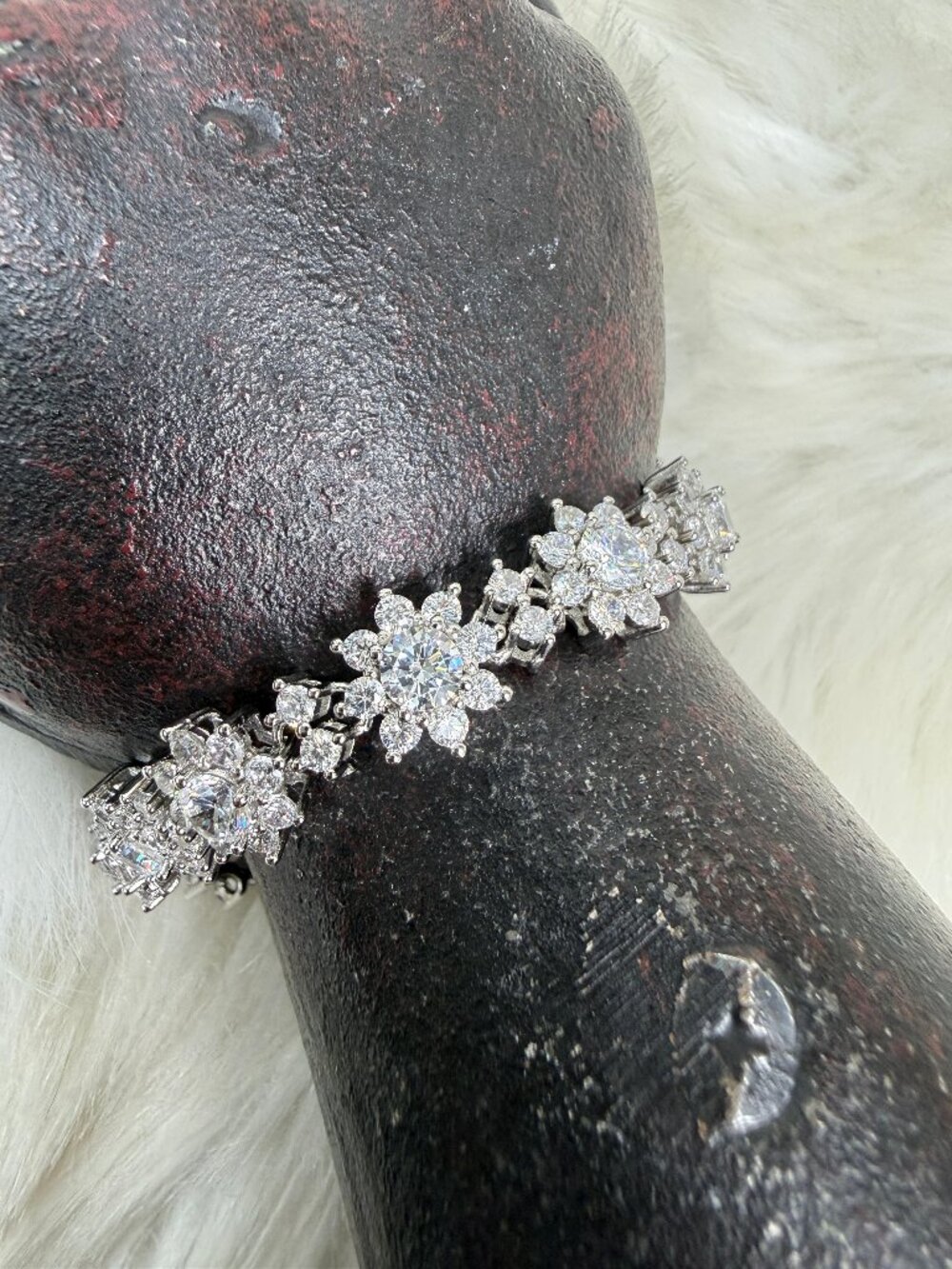 Silver Tone Clear Rhinestone Flower Link Chain Bracelet Cocktail Fashion 6.5"